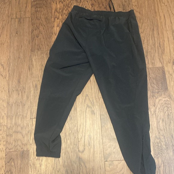 Pair of Nike joggers large - Picture 3 of 5